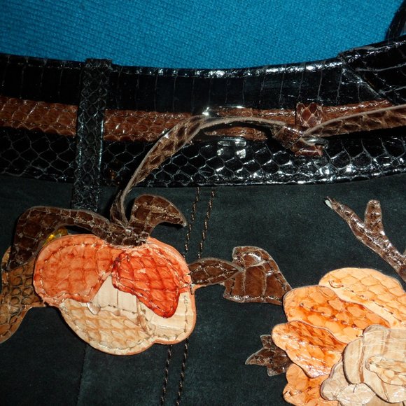 Tosca Blu Snakeskin Suede Purse - Picture 5 of 9